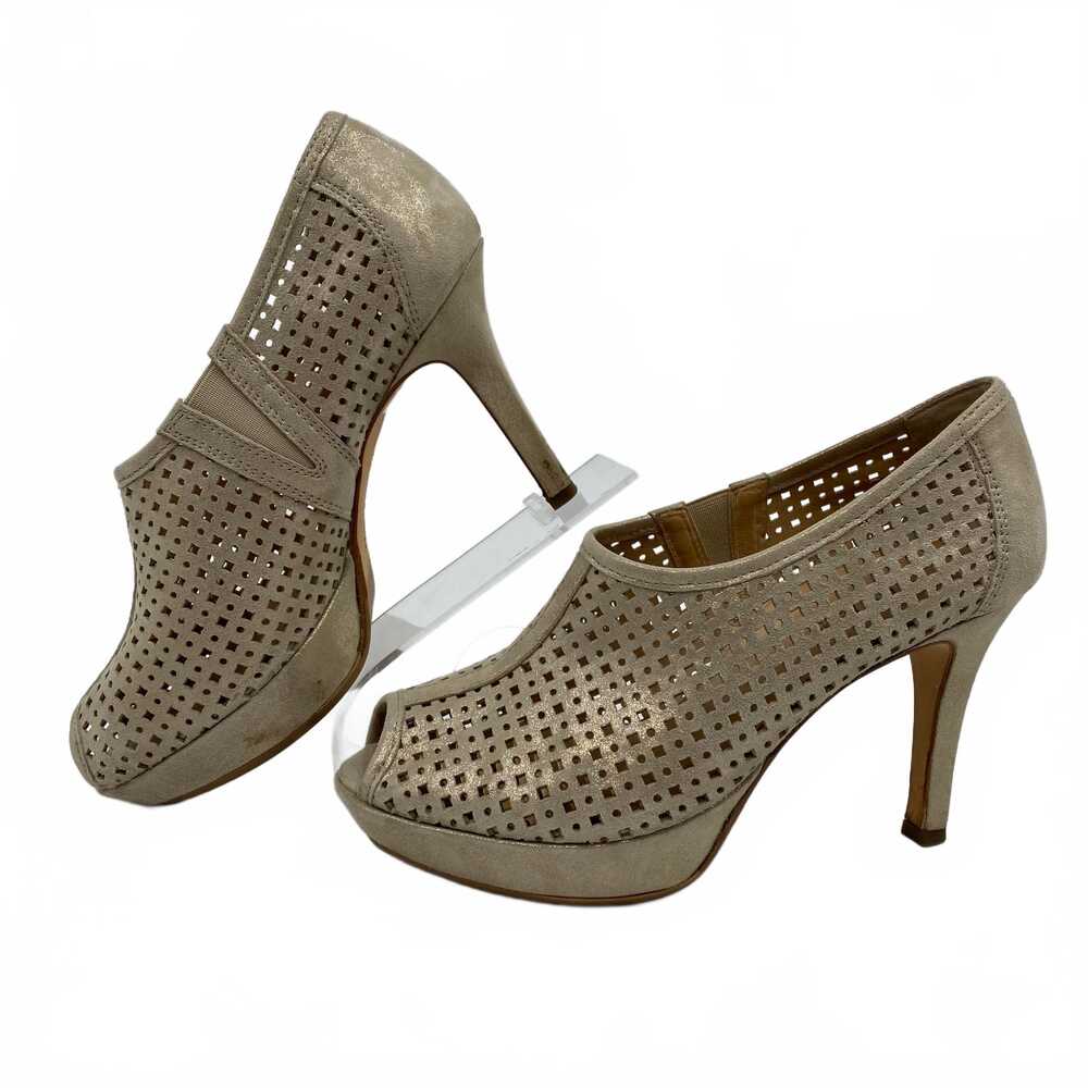 Paul Green Gold Lasercut Heels | Womens 7.5